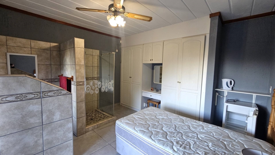 5 Bedroom Property for Sale in Schoemansville North West